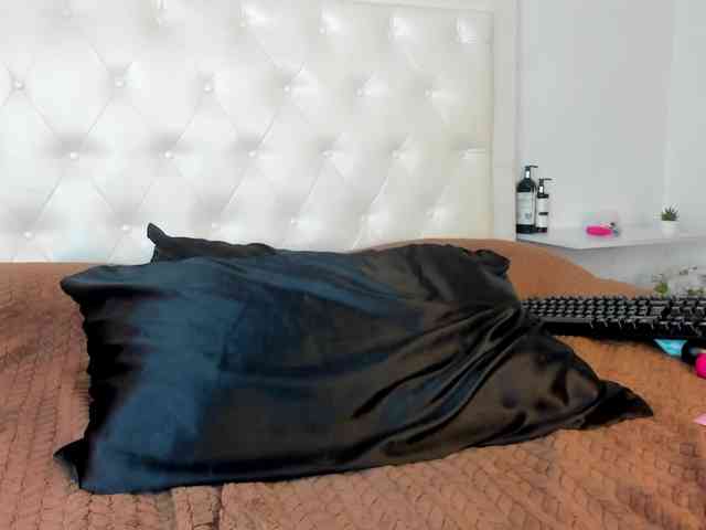 rouse-sexy-hotxx77 webcam