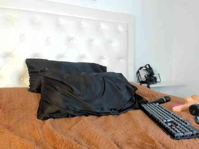 rouse-sexy-hotxx77 webcam