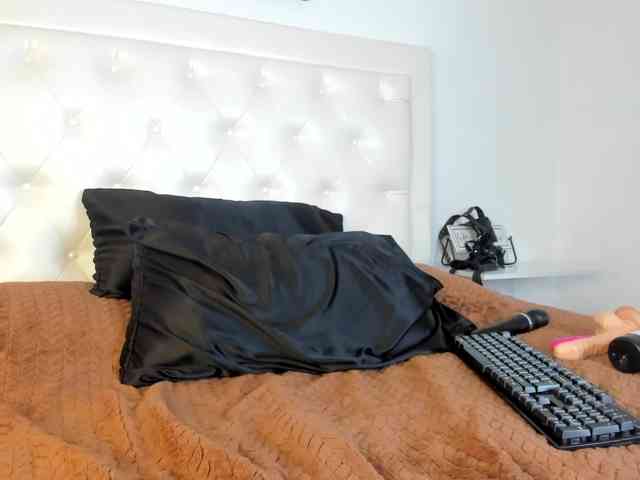 rouse-sexy-hotxx77 webcam