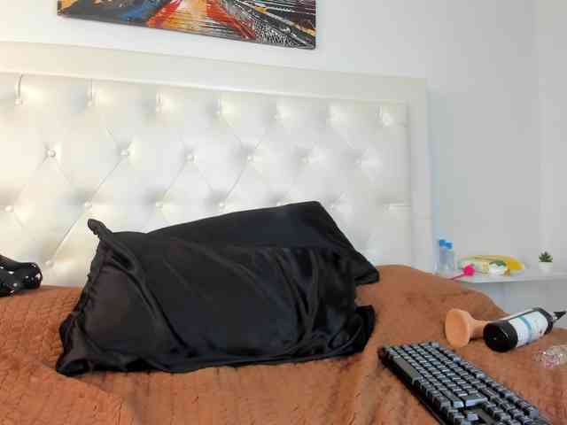 rouse-sexy-hotxx77 webcam