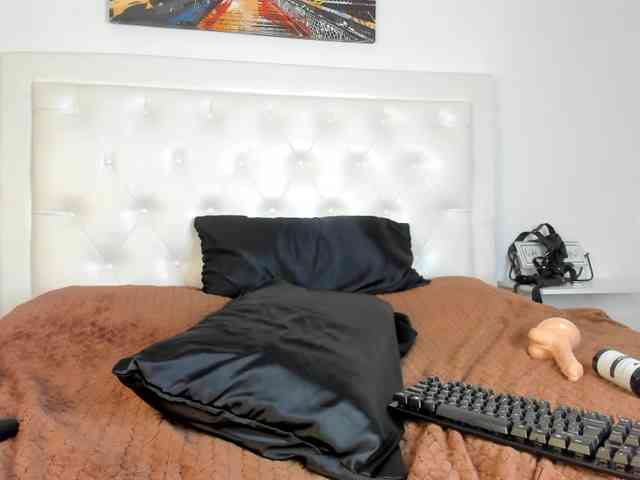 rouse-sexy-hotxx77 webcam