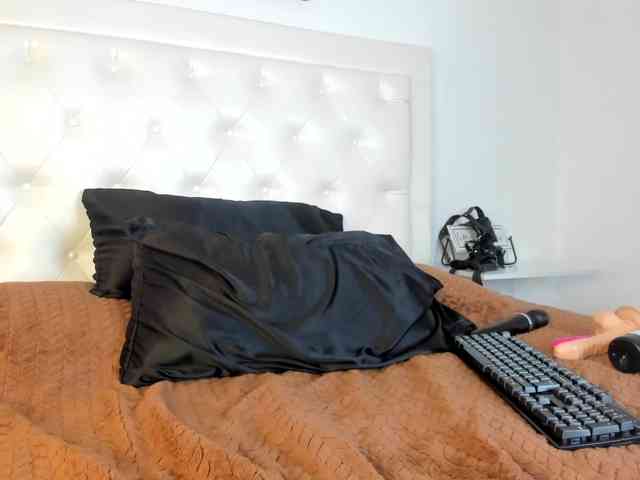 rouse-sexy-hotxx77 webcam