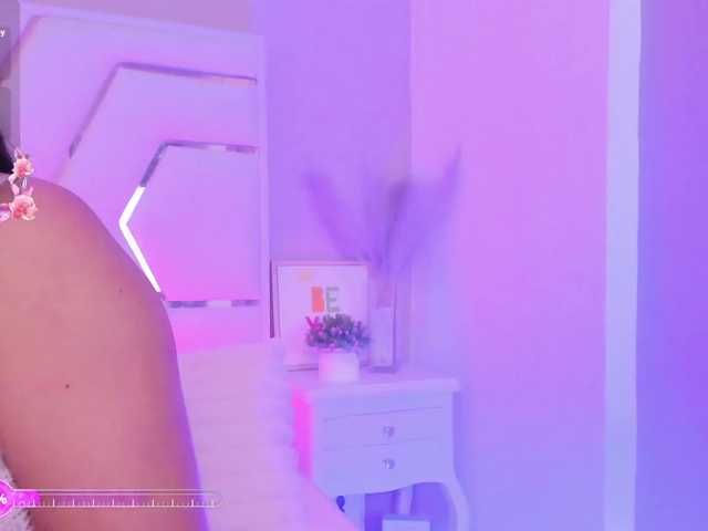 LauraSierra's BongaCams show and profile