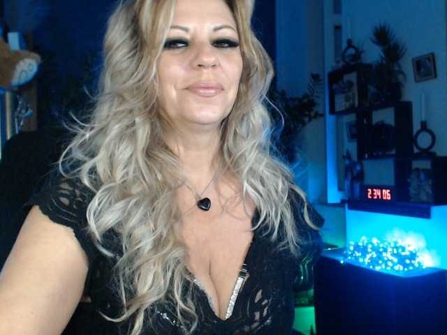 LadyVelvet live cam on BongaCams