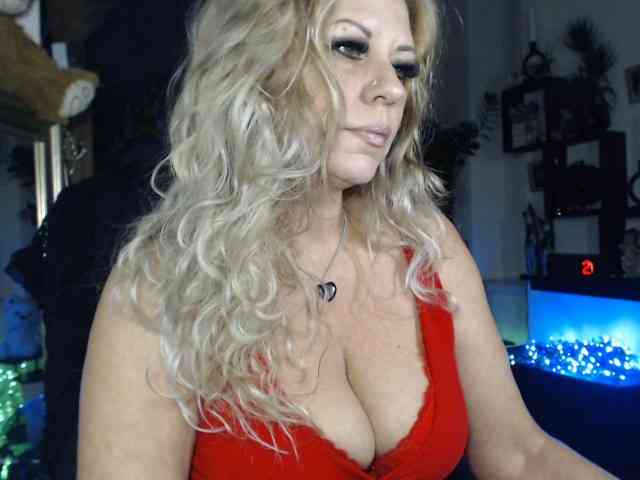 LadyVelvet webcam