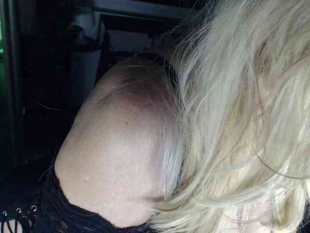 LadyVelvet webcam