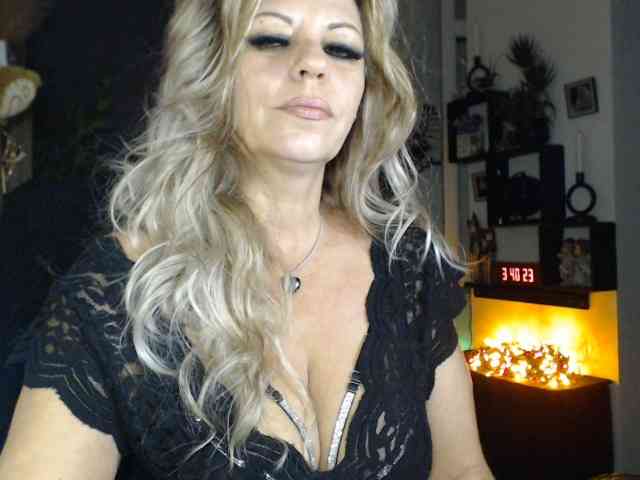 LadyVelvet Live Webcam on BongaCams