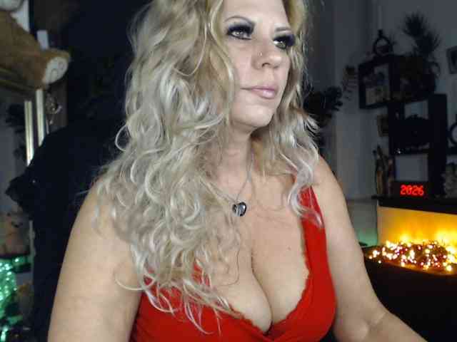LadyVelvet webcam