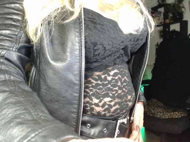 LadyVelvet webcam