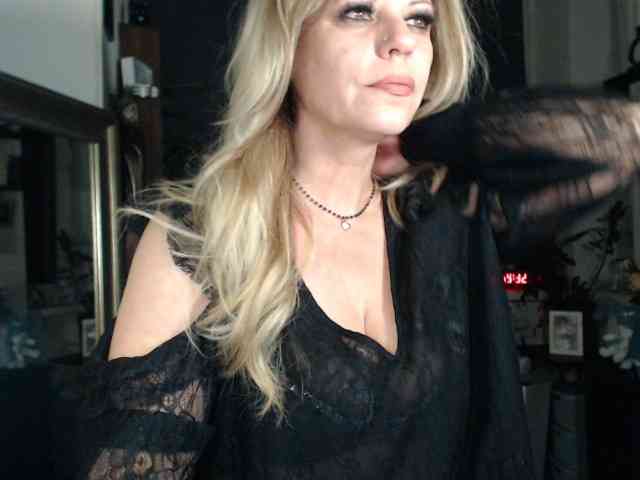 LadyVelvet Live Webcam on BongaCams