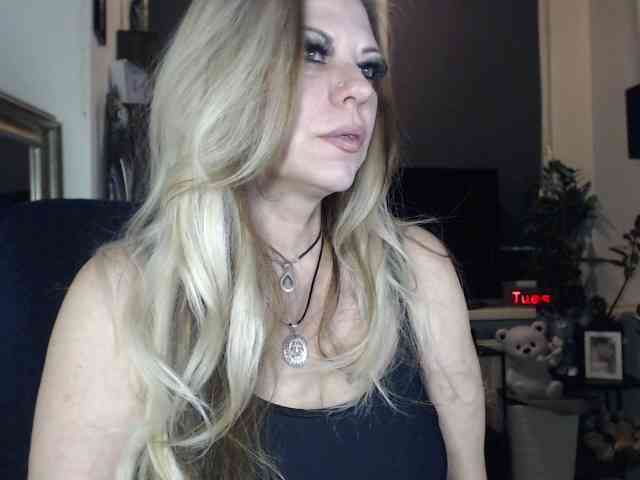 LadyVelvet Live Webcam on BongaCams