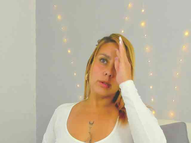 TaraCarson webcam