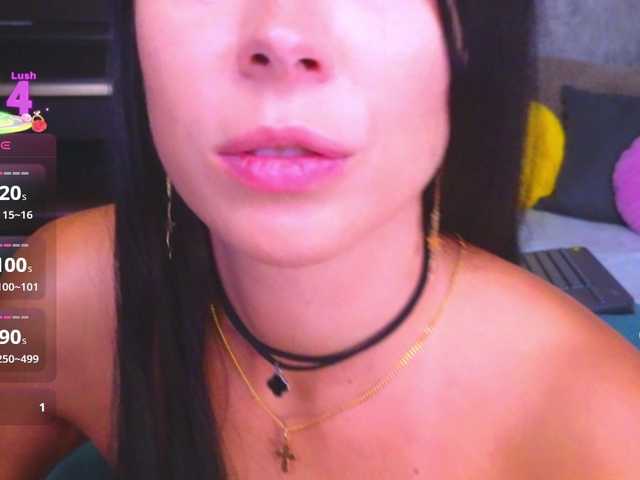 kisskitty live cam on BongaCams