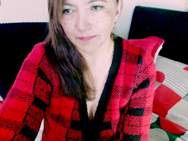 Kendraline's BongaCams show and profile