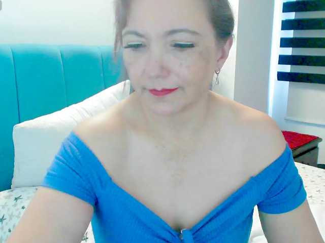 Kendraline live cam on BongaCams