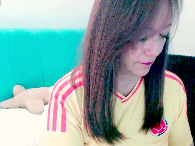 Kendraline live cam on BongaCams