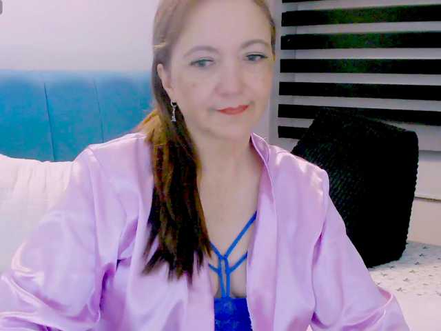 Kendraline live cam on BongaCams