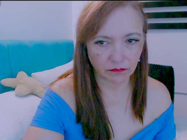 Kendraline live cam on BongaCams