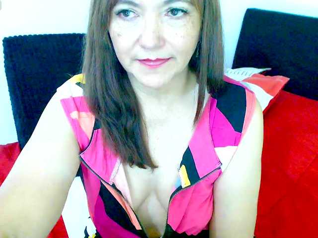 Kendraline's BongaCams show and profile