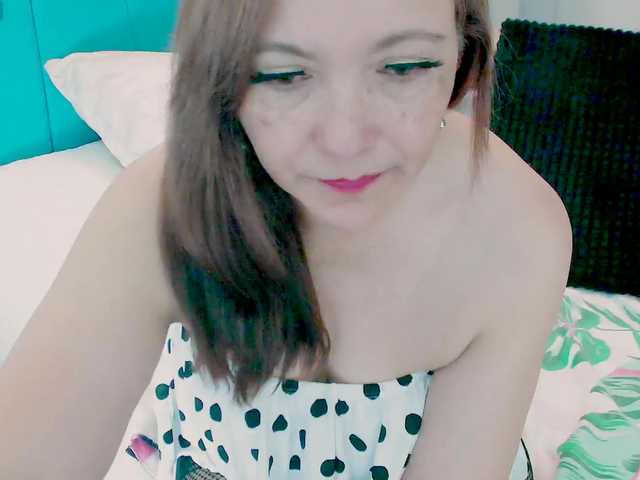 Kendraline live cam on BongaCams