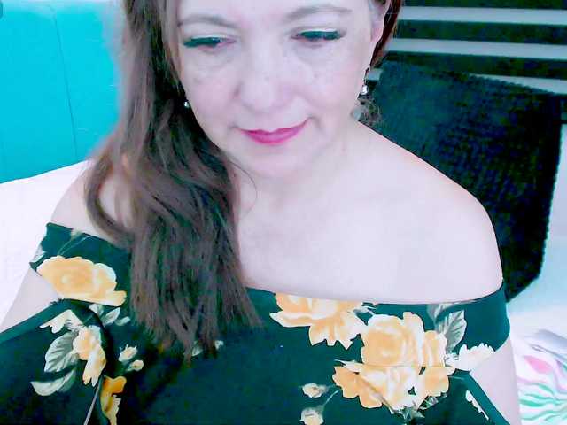 Kendraline live cam on BongaCams
