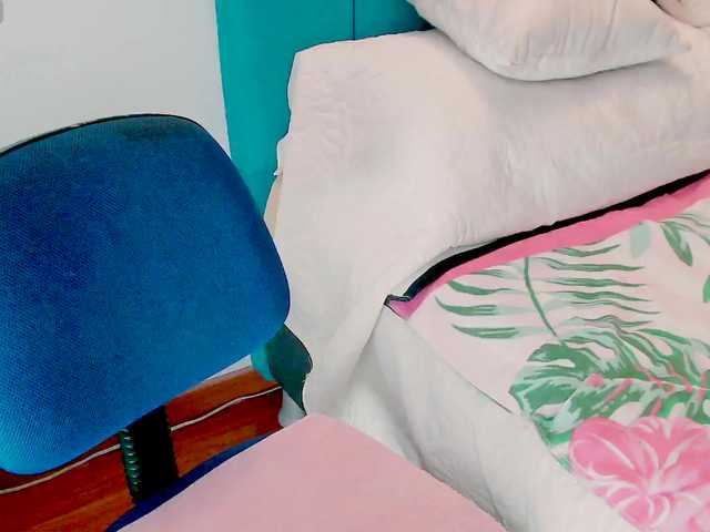 Kendraline live cam on BongaCams