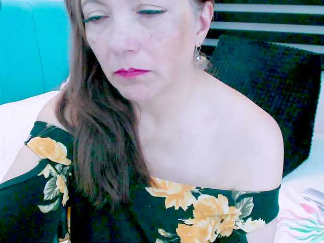 Kendraline live cam on BongaCams