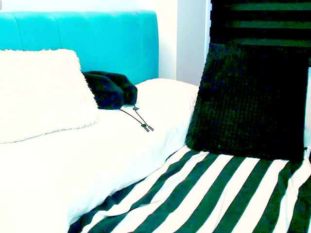 Kendraline live cam on BongaCams