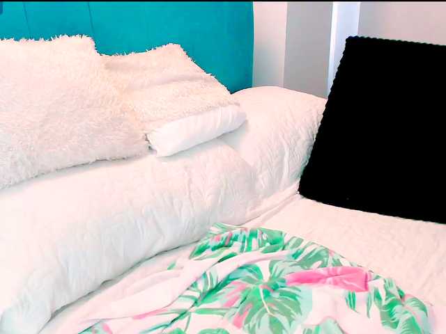 Kendraline live cam on BongaCams