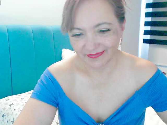 Kendraline live cam on BongaCams