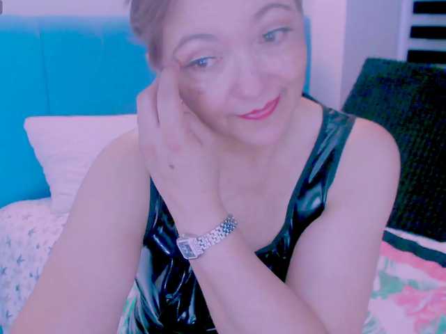Kendraline, en vivo ahora en BongaCams