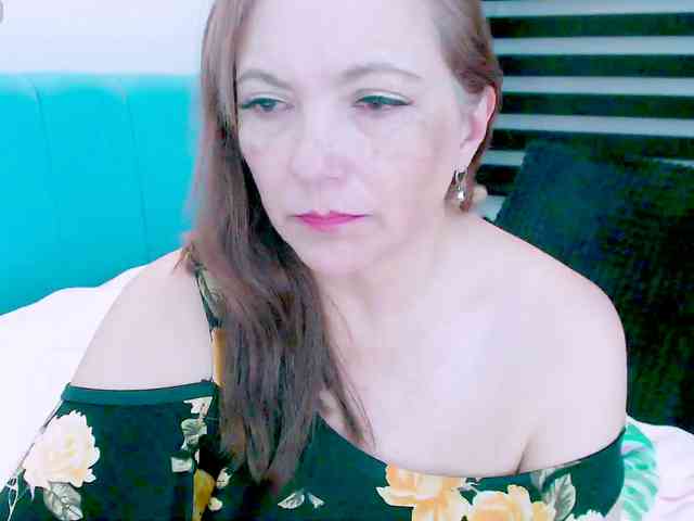 Kendraline Live Webcam on BongaCams