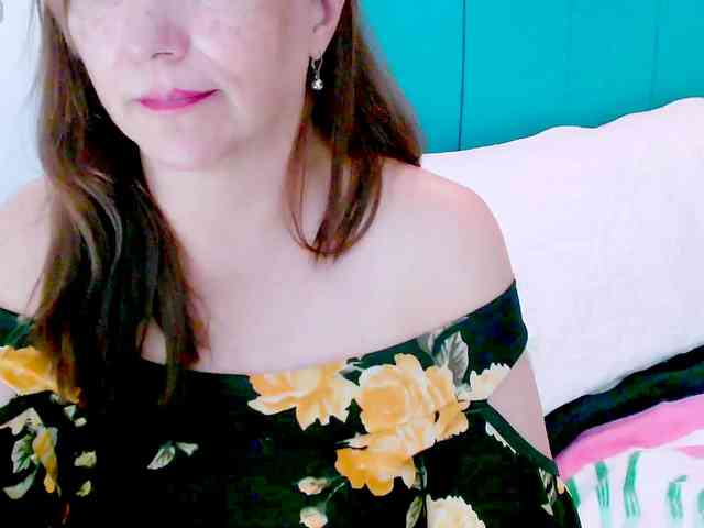 Kendraline Live Webcam on BongaCams