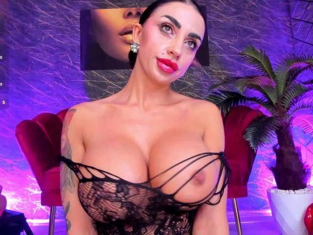 izabelatessa Live Cam on BongaCams