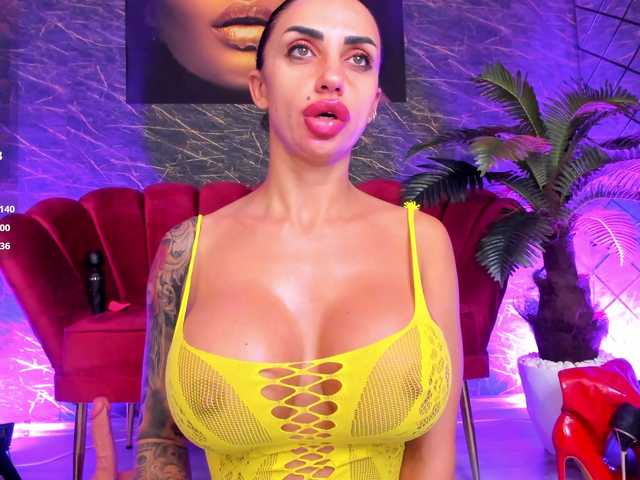 izabelatessa live cam on BongaCams