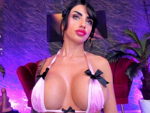 izabelatessa live cam on BongaCams