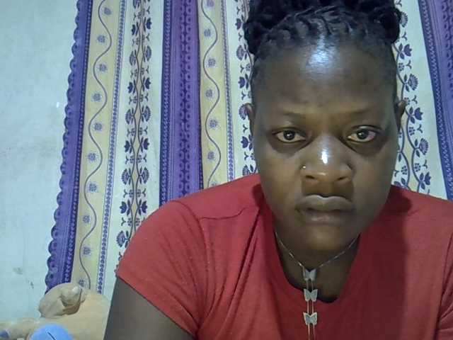 Juicyass-02 live cam on BongaCams