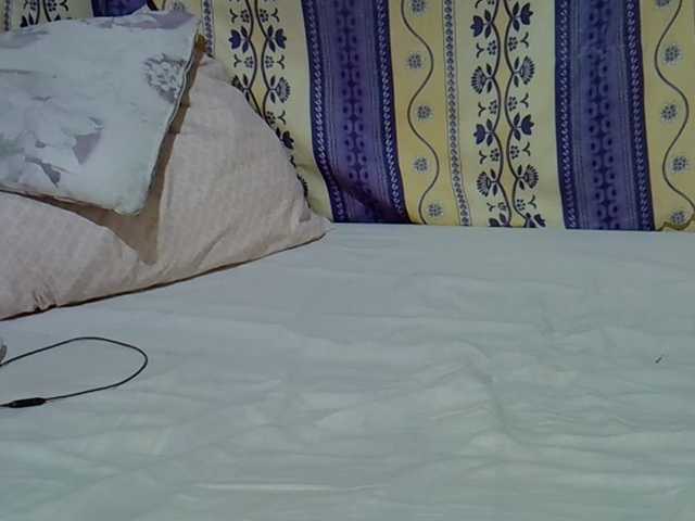 Juicyass-02 live cam on BongaCams
