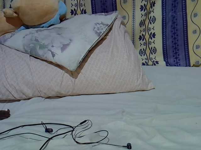 Juicyass-02 live cam on BongaCams