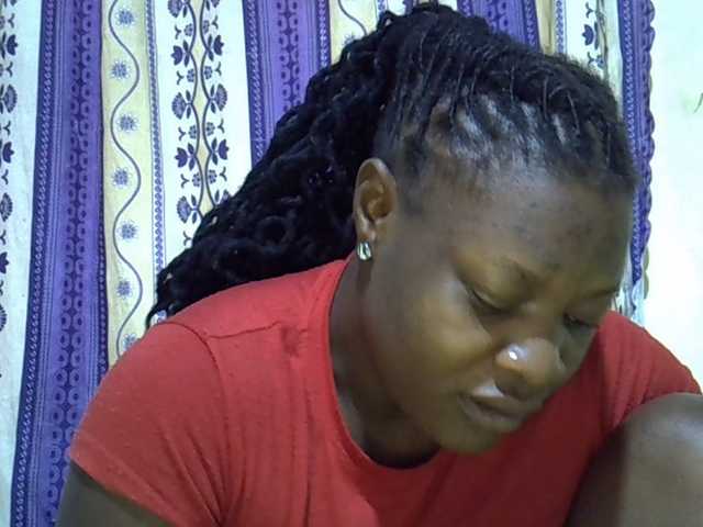 Juicyass-02 live cam on BongaCams