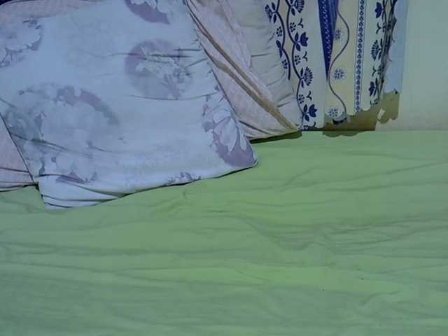 Juicyass-02 live cam on BongaCams