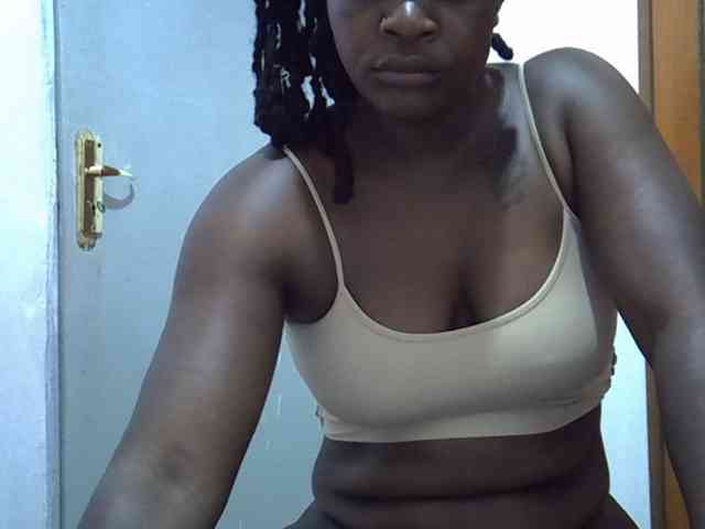 Juicyass-02 webcam