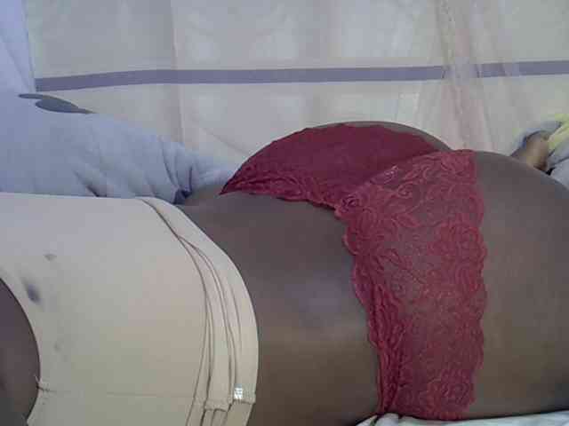 Juicyass-02 webcam