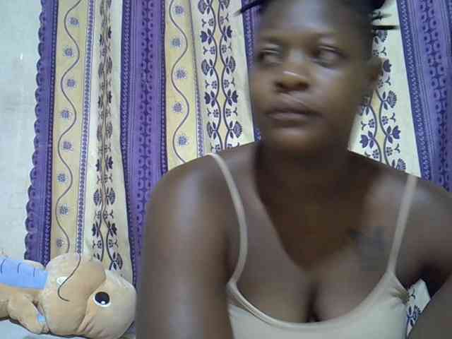Juicyass-02 webcam