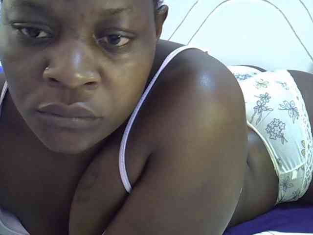 Juicyass-02 webcam