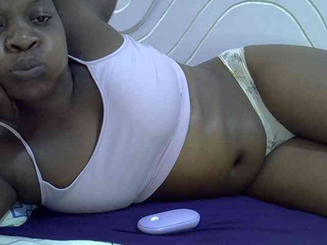 Juicyass-02 webcam