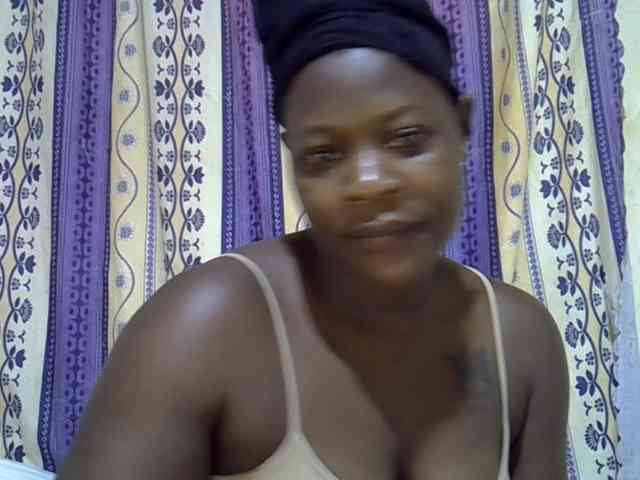 Juicyass-02 webcam