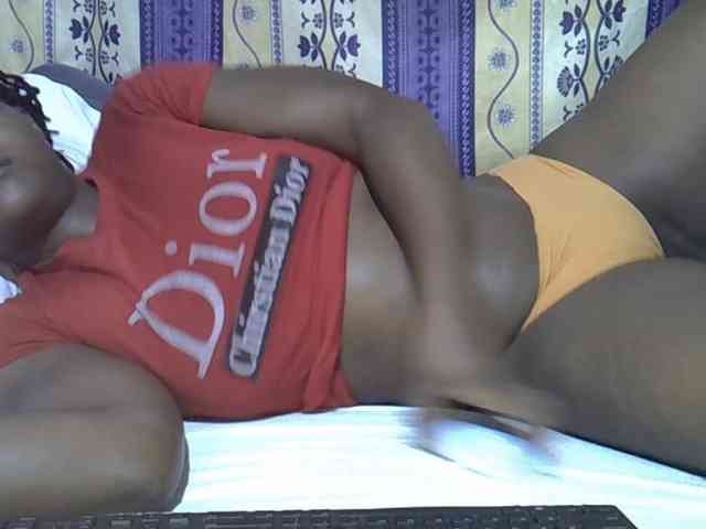 Juicyass-02 webcam