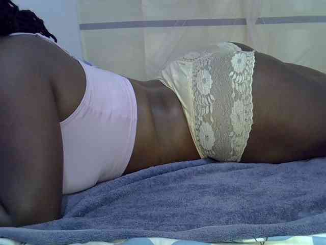 Juicyass-02 webcam