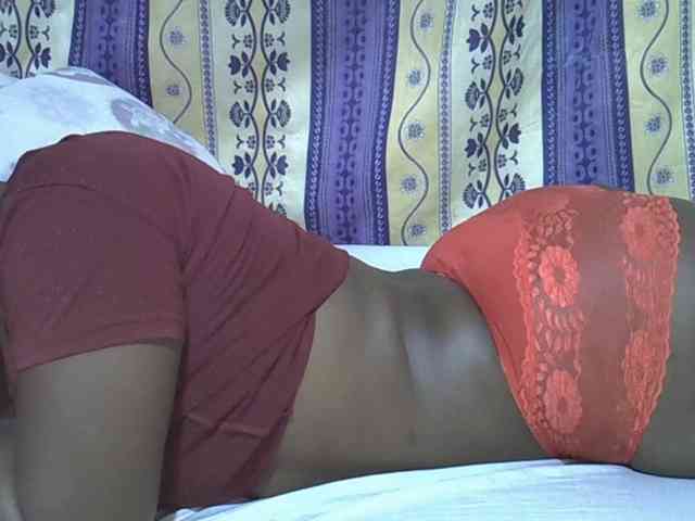 Juicyass-02 webcam